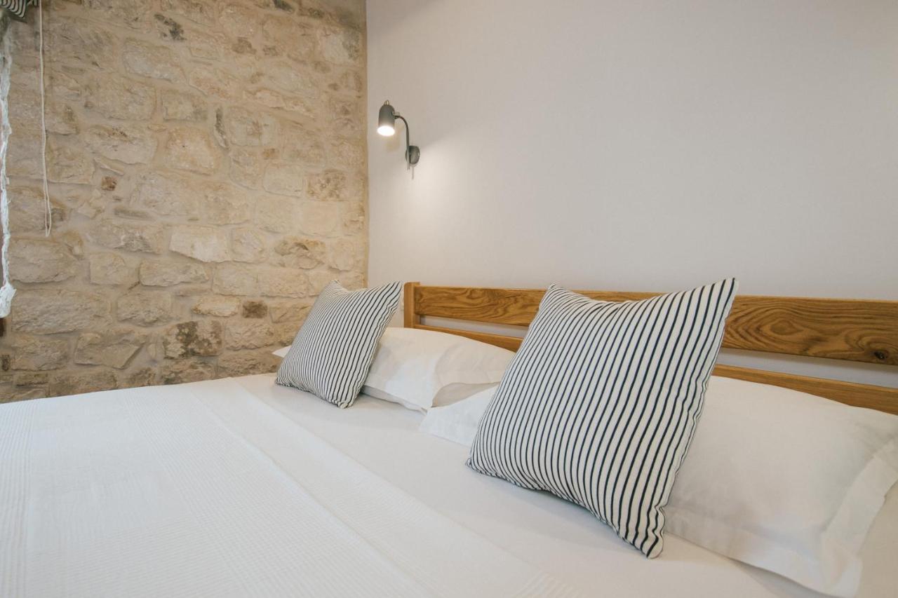 Franka Hotel Trogir Bagian luar foto