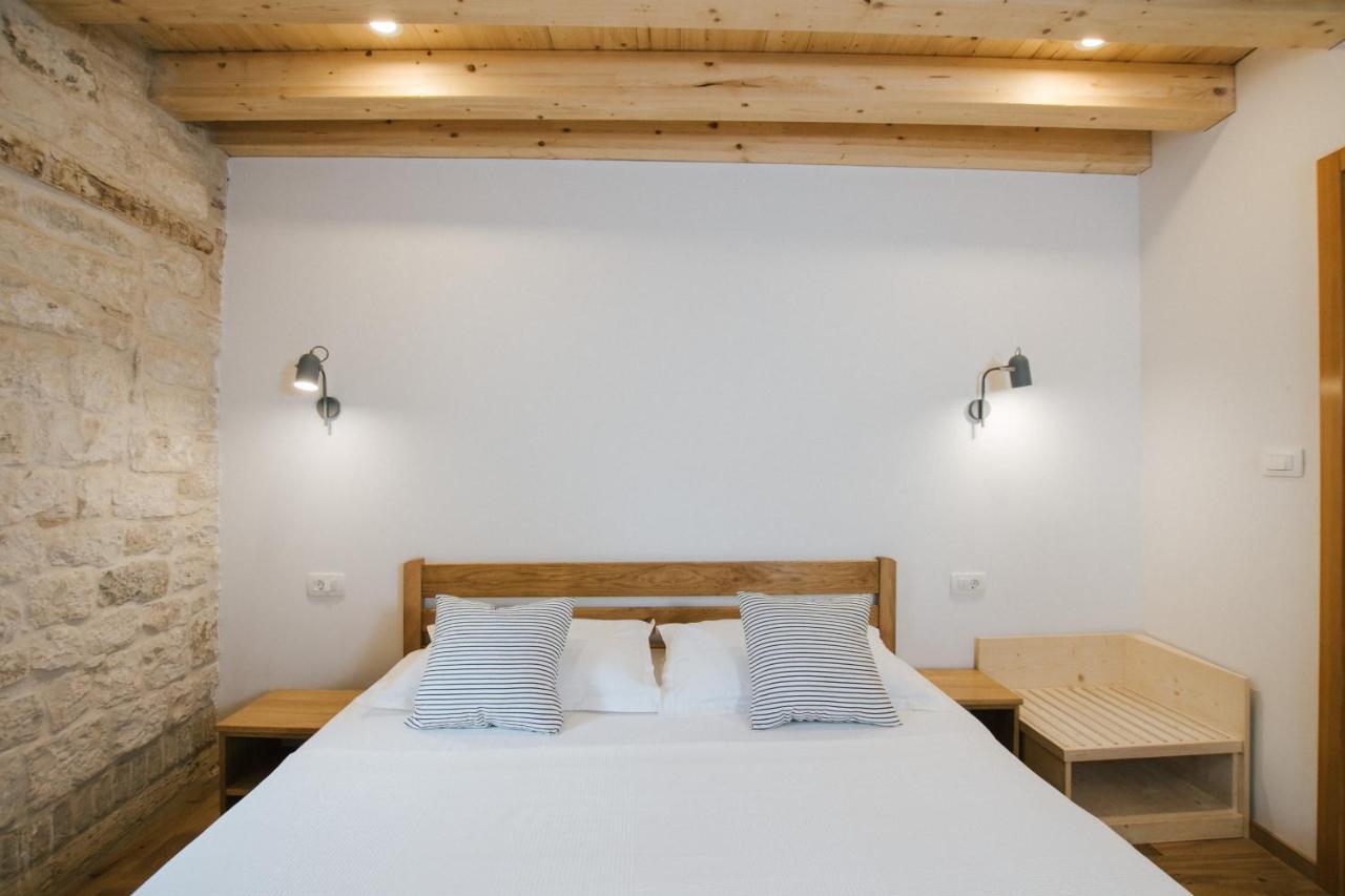 Franka Hotel Trogir Bagian luar foto